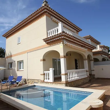 Arenda Lisa Villa