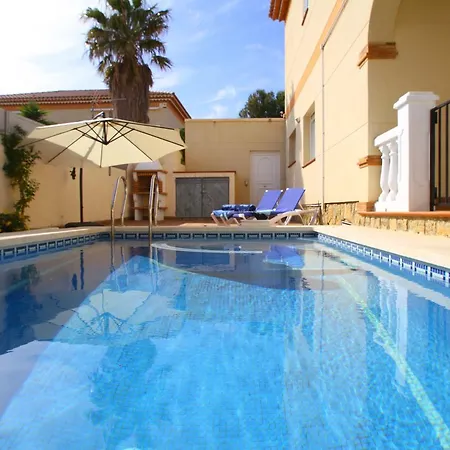 Arenda Lisa Villa